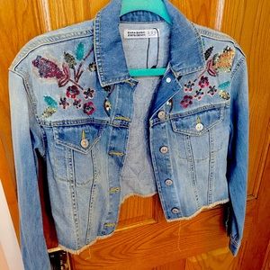 Cropped denim jacket